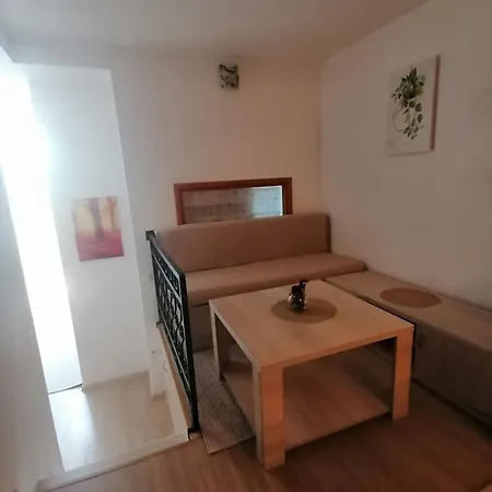 Hideaway Apartment *