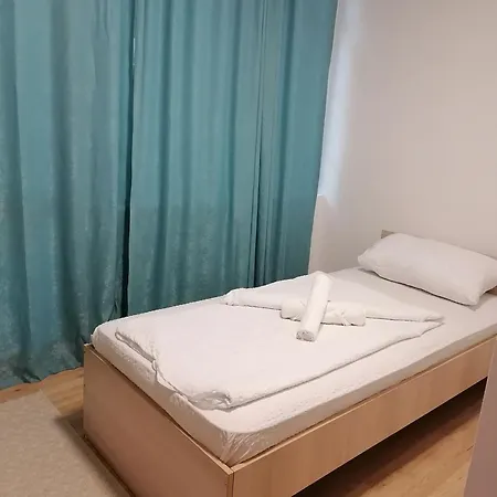 アパート Hideaway *