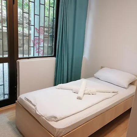 Apartment Hideaway *
